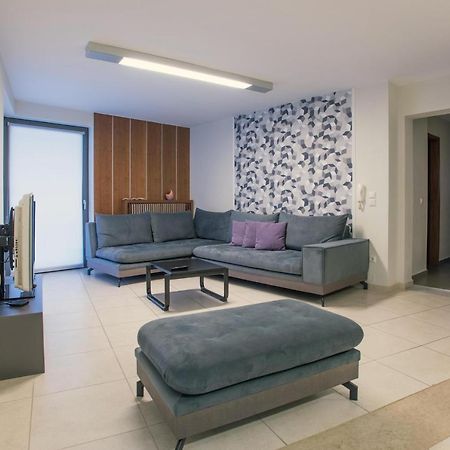 Spacious Fully Equipped 3Bd 2Bath Apt In The Heart Of City With Balconies Ac And Fast Wifi #1 Iraklio Eksteriør billede